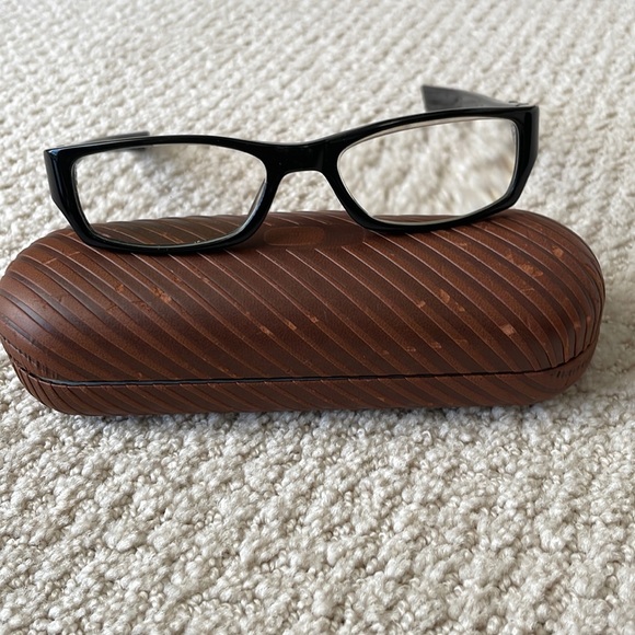 Oakley Tumbler-glasses frames.W/case.Rx is in them, you will need